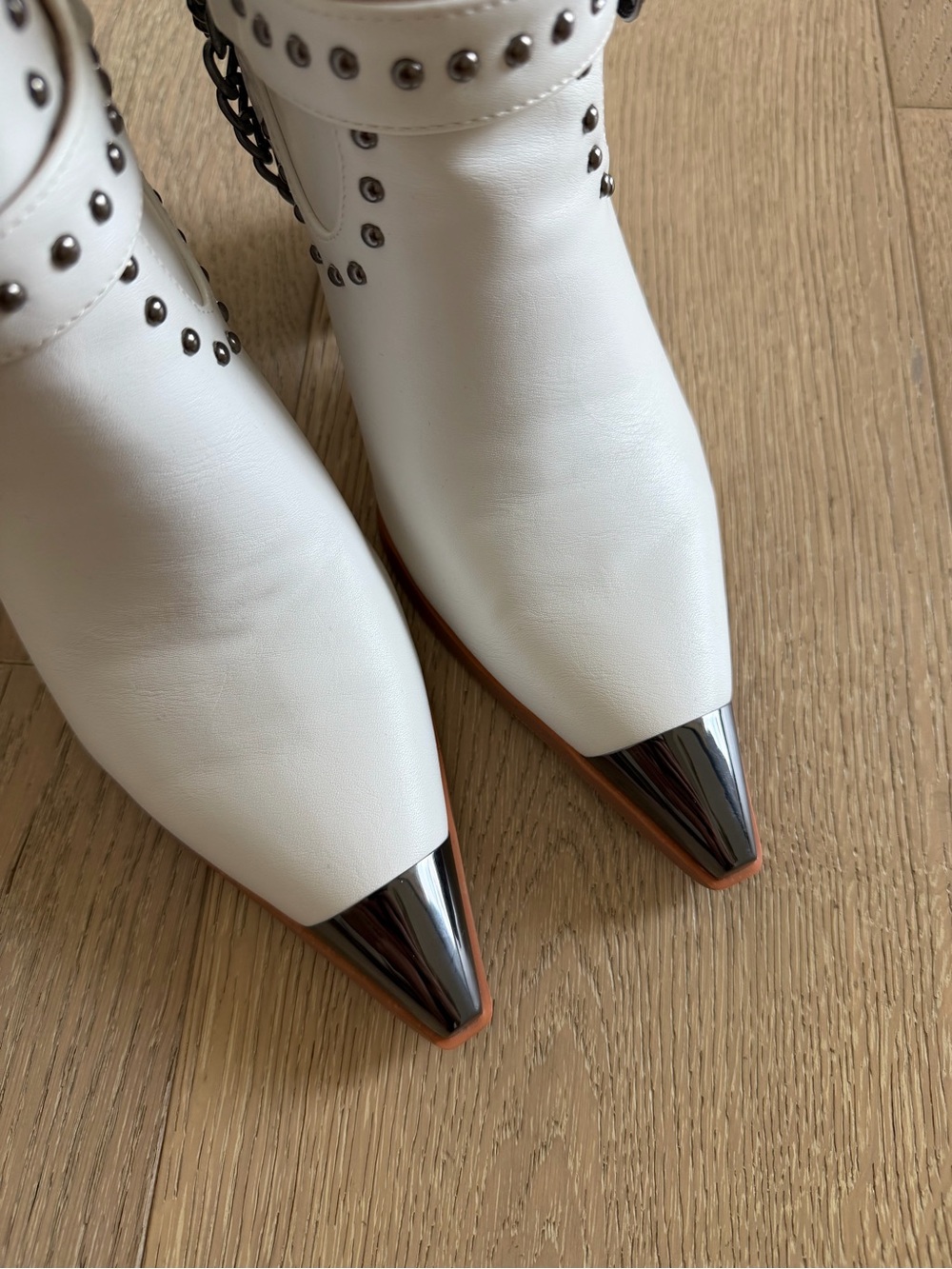 Azalea Wang OSBORN White Western Bootie Boots - Picture 12 of 16